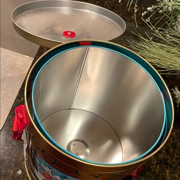 Disney Parks Music Box Popcorn Bucket Festive Holiday Tin - plays jingle bells - Picture 6 of 14